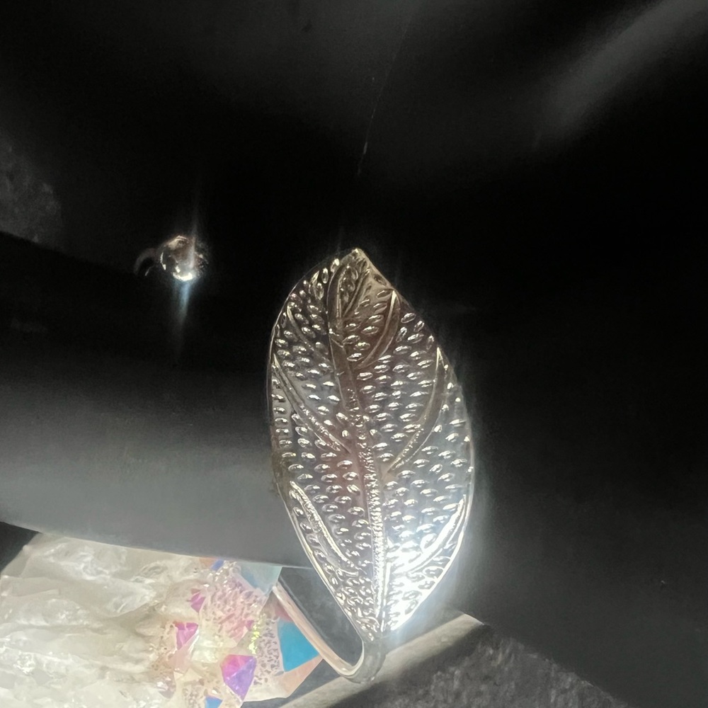 Silver Leaf adjustable bangle - Picture 4 of 16